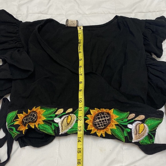 Hecho Mexico True Wrap Crop Top Womens M Sunflower Embroidery Prarie Cottagecore - Picture 7 of 11